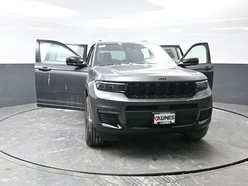 New 2025 Jeep Grand Cherokee L Limited w/ Black Appearance Package image 55