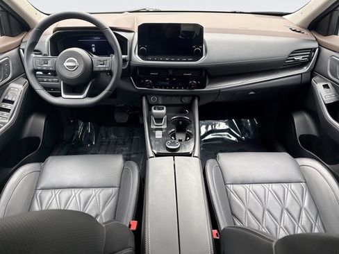 Used 2023 Nissan Rogue Platinum w/ Platinum Premium Package image 14