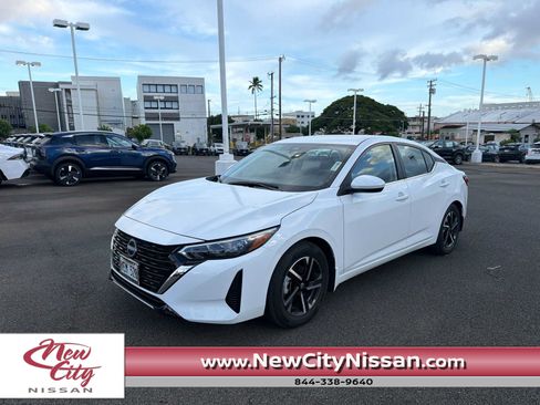 Used 2025 Nissan Sentra SV FWD image 1