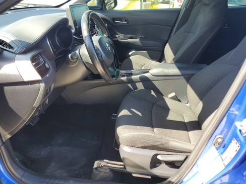 Used 2019 Toyota C-HR XLE FWD image 15