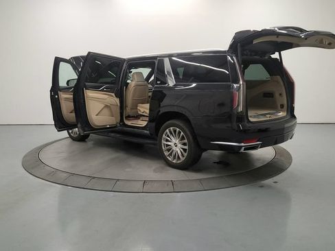 Used 2021 Cadillac Escalade ESV Premium Luxury AWD/4WD image 14