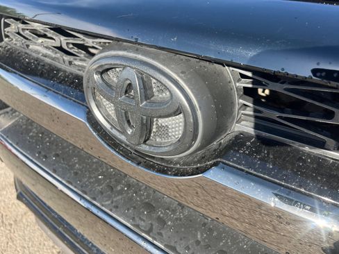 Used 2019 Toyota 4Runner Limited image 21