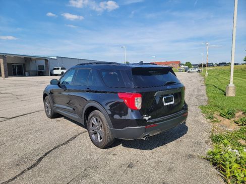Used 2023 Ford Explorer XLT w/ Equipment Group 202A AWD/4WD image 6