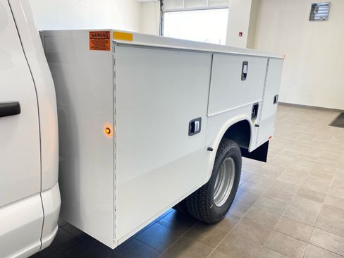 New 2026 Ford F350 XL w/ XL Chrome Package AWD/4WD image 5