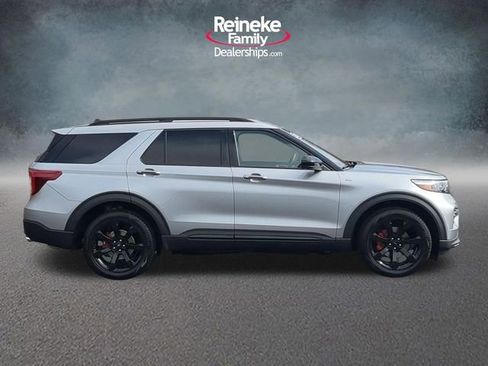 Used 2023 Ford Explorer ST-Line image 4