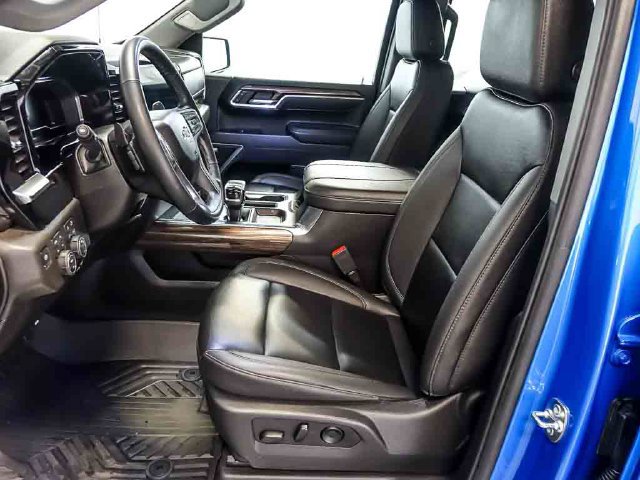 Used 2025 Chevrolet Silverado 1500 RST AWD/4WD image 12