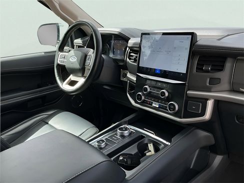 Certified 2023 Ford Expedition Max XLT image 14