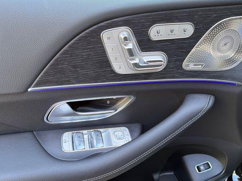New 2026 Mercedes-Benz GLS 450 4MATIC image 10