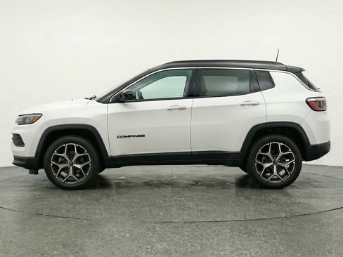 Used 2025 Jeep Compass Limited AWD/4WD image 5