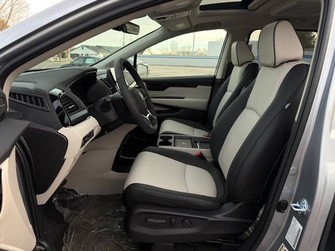 Certified 2026 Honda Odyssey Elite image 18
