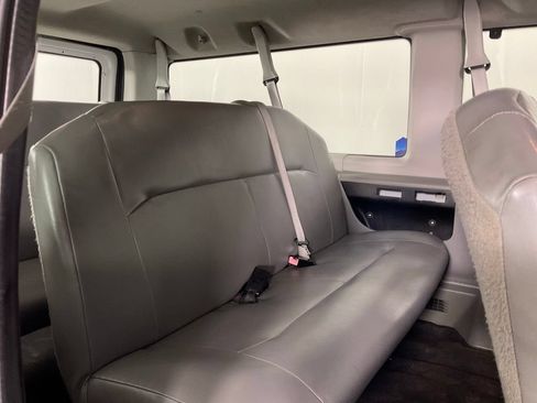 Used 2014 Ford E-350 and Econoline 350 XL w/ Power Windows & Locks Group RWD image 17