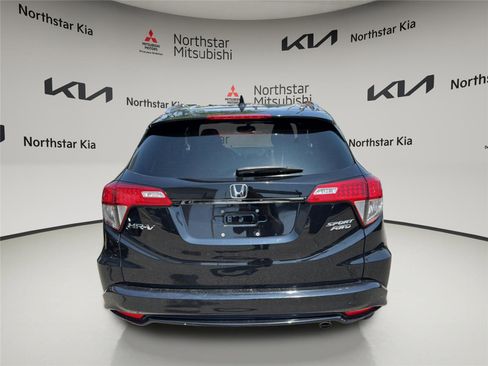 Used 2022 Honda HR-V Sport image 4