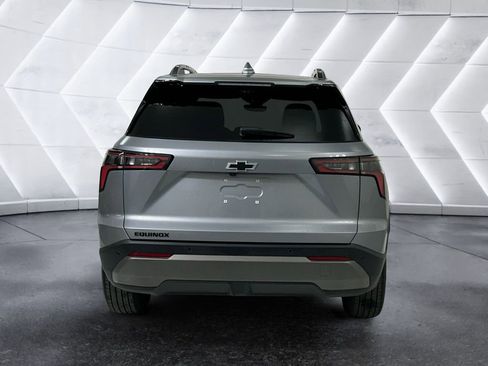 Used 2025 Chevrolet Equinox LT w/ Convenience Package II image 5