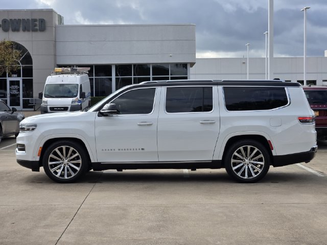 Used 2023 Jeep Grand Wagoneer L Series II AWD/4WD image 4