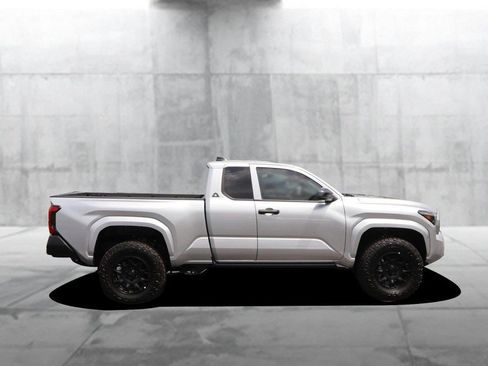 New 2024 Toyota Tacoma SR image 5