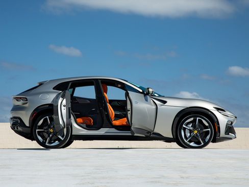 Certified 2024 Ferrari Purosangue image 15