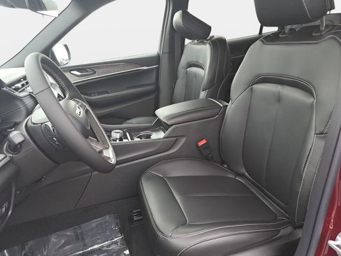 New 2025 Jeep Grand Cherokee L Limited image 17