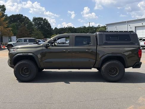 Used 2025 GMC Canyon Elevation w/ Convenience Package AWD/4WD image 2