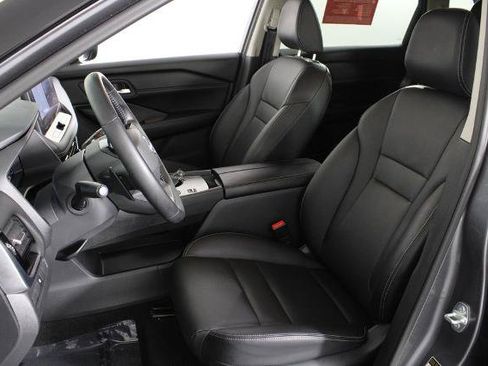Certified 2026 Nissan Rogue SL FWD image 21
