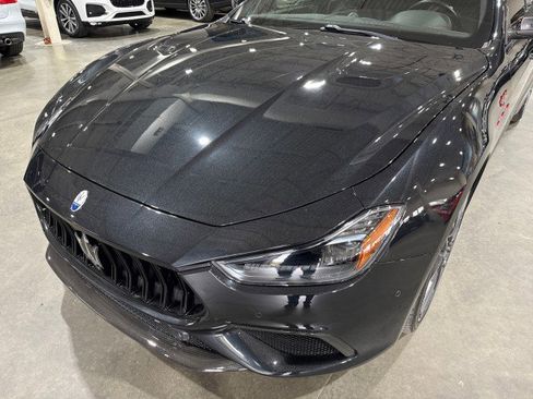 Used 2022 Maserati Ghibli Trofeo image 32