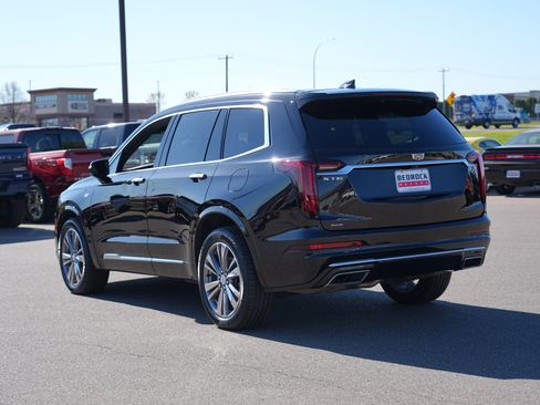 Used 2022 Cadillac XT6 Premium Luxury AWD/4WD image 5