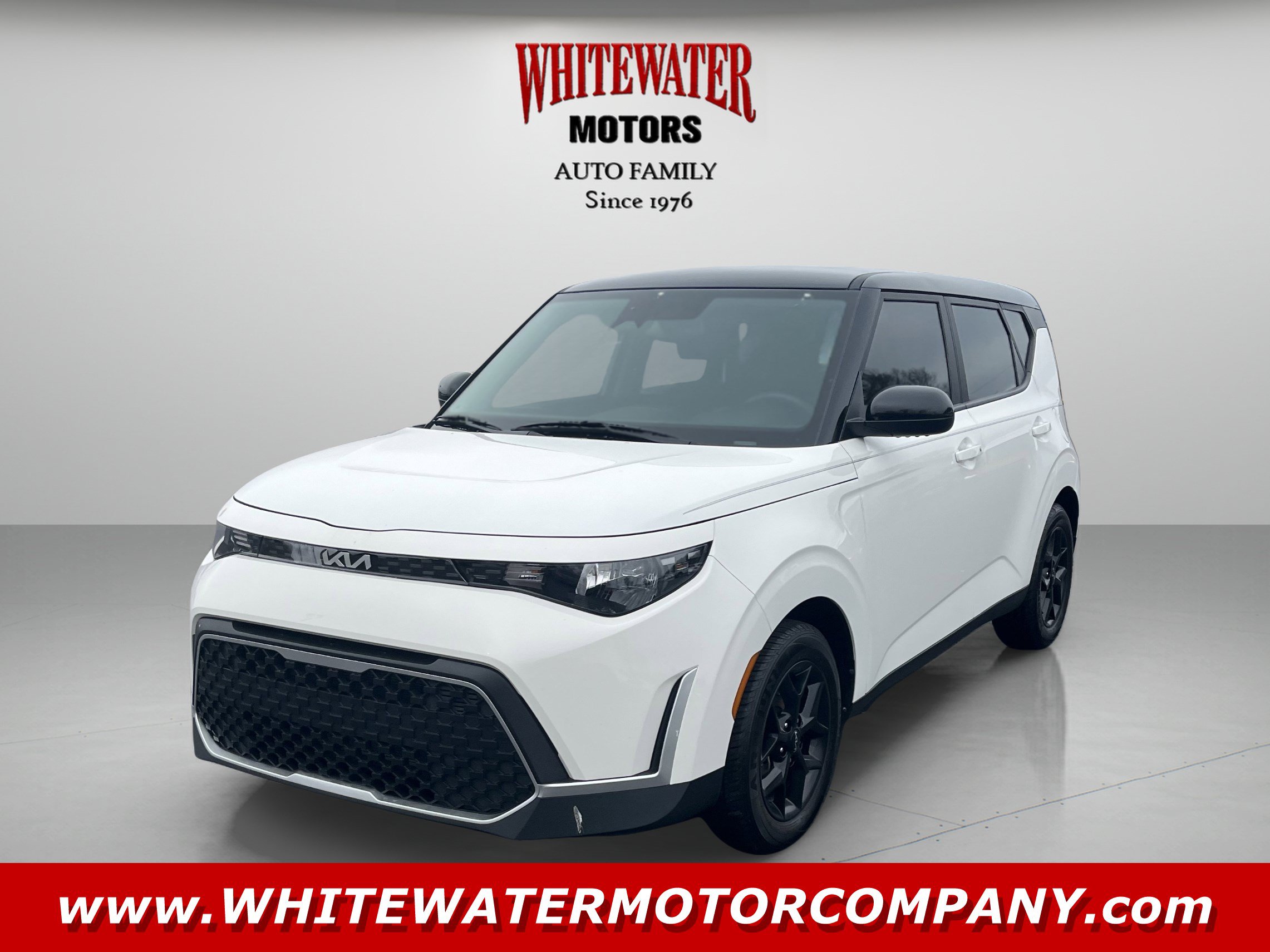 Used 2023 Kia Soul S FWD image 1