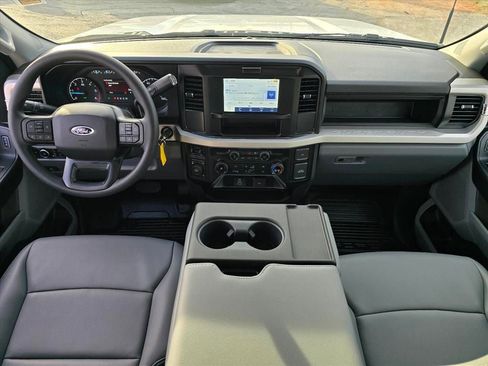 New 2026 Ford F450 XL w/ XL Chrome Package image 3