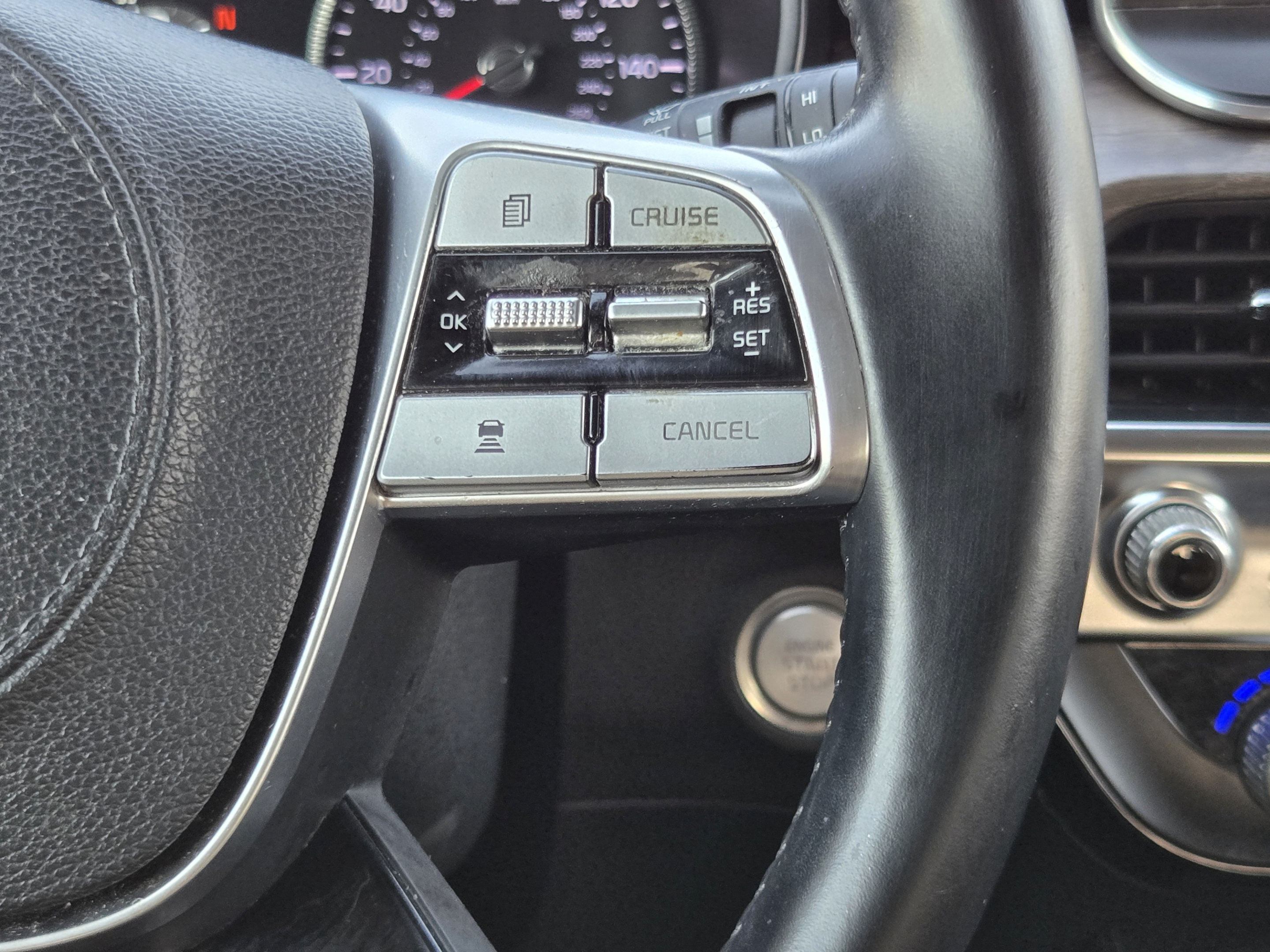 Used 2020 Kia Telluride SX w/ Towing Package FWD image 24