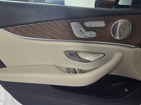 Used 2023 Mercedes-Benz E 350 4MATIC Sedan image 9