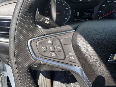 Used 2020 Chevrolet Equinox LS FWD image 19