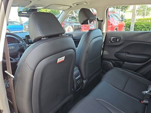 New 2025 Hyundai Venue Limited image 10