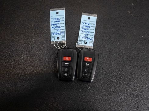 Used 2022 Toyota Camry XSE FWD image 44
