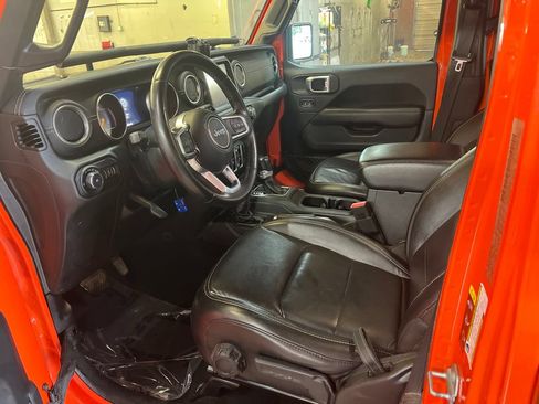 Used 2020 Jeep Wrangler Unlimited Sahara AWD/4WD image 8