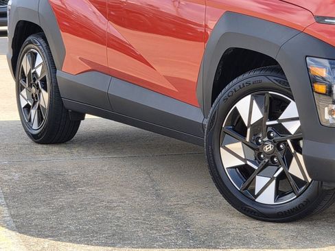 Used 2025 Hyundai Kona SEL FWD image 11