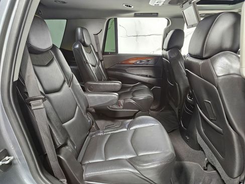 Used 2019 Cadillac Escalade Premium Luxury w/ Escalade Sport Edition AWD/4WD image 3