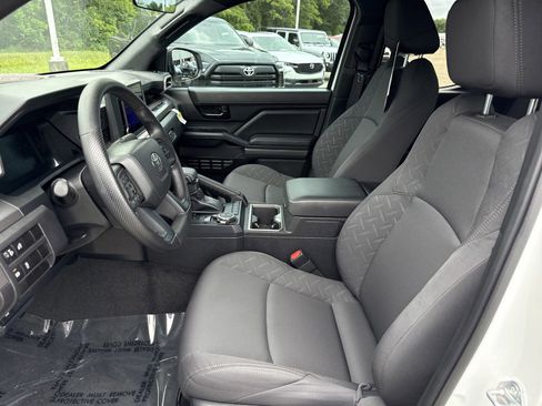 Used 2024 Toyota Tacoma SR5 AWD/4WD image 11
