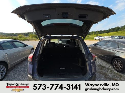 Used 2021 Nissan Rogue SV w/ Premium Package AWD/4WD image 14