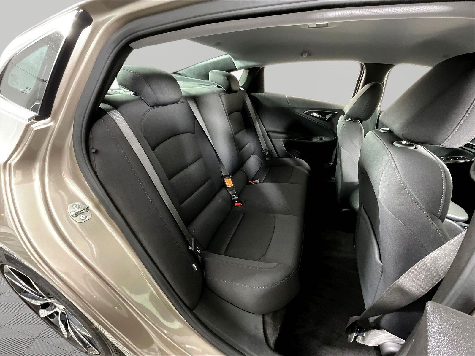 Used 2024 Chevrolet Malibu RS FWD image 25