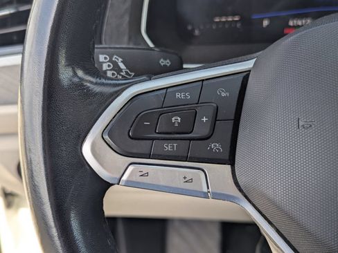 Used 2024 Volkswagen Jetta SE FWD image 19