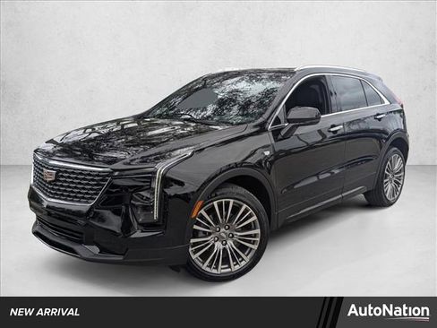 Used 2024 Cadillac XT4 Premium Luxury image 1