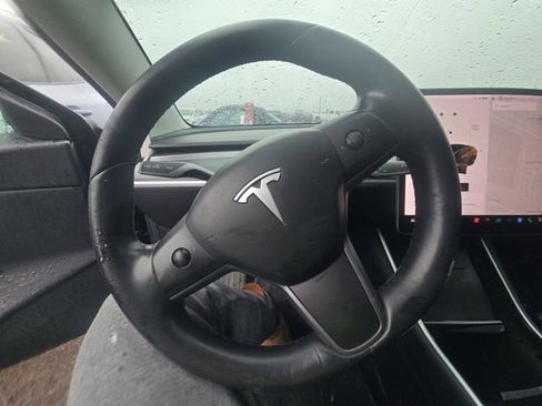 Used 2019 Tesla Model 3 Standard Range Plus RWD image 7