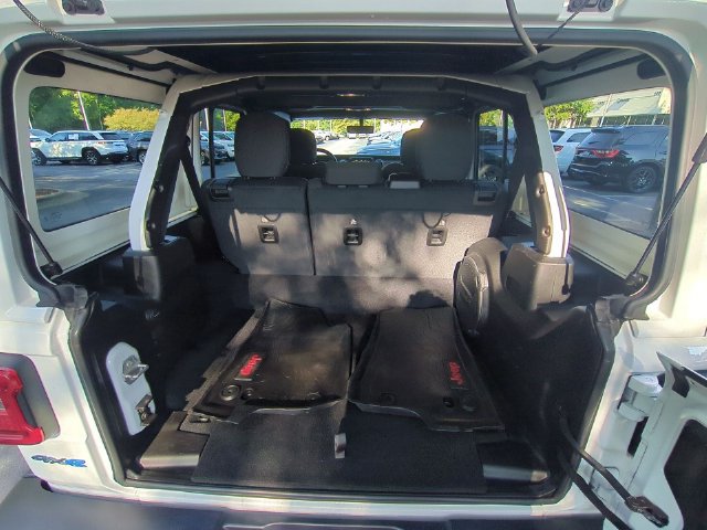 Used 2022 Jeep Wrangler Unlimited Rubicon 4xe w/ Cold Weather Group AWD/4WD image 31