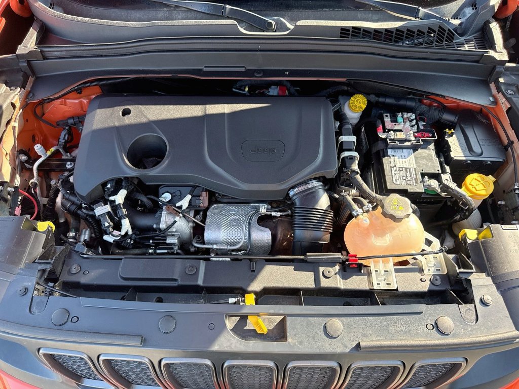 Used 2019 Jeep Renegade Trailhawk w/ Cold Weather Group II AWD/4WD image 30