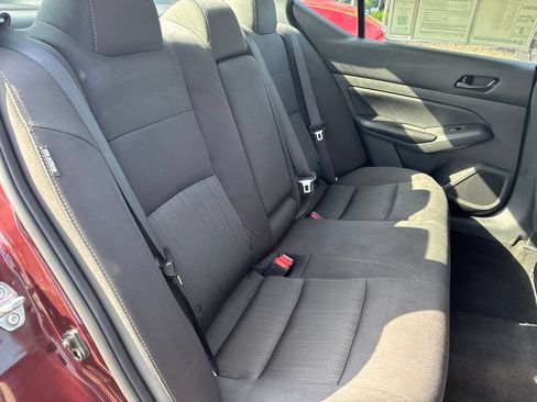 Used 2025 Nissan Altima 2.5 SV FWD image 44