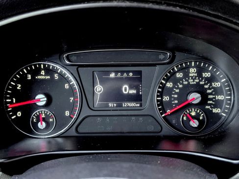 Used 2017 Kia Sorento LX image 23