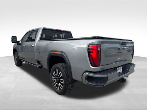 Used 2024 GMC Sierra 2500 Denali Ultimate AWD/4WD image 10