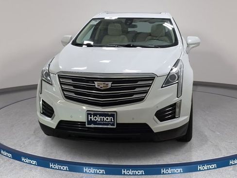 Used 2019 Cadillac XT5 Luxury FWD image 3