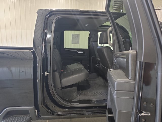 Used 2025 Chevrolet Silverado 3500 LTZ w/ LTZ Premium Package AWD/4WD image 28