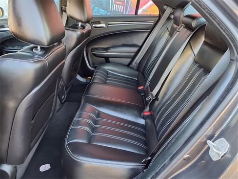 Used 2023 Chrysler 300 S image 9