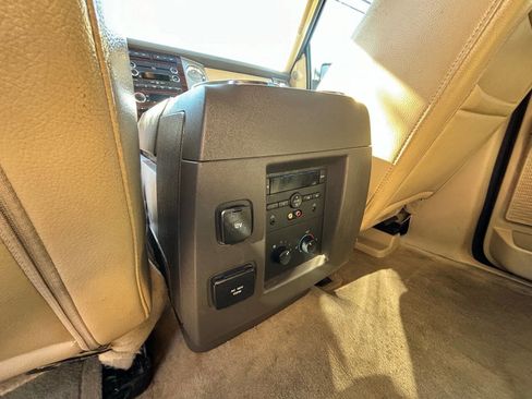 Used 2011 Ford Expedition XLT w/ 202A Rapid Spec Order Code image 12